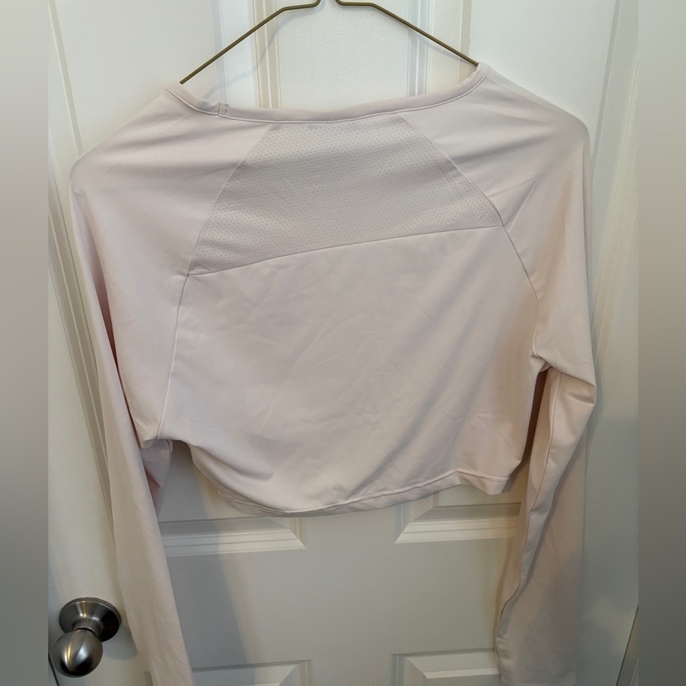 Gymshark Cropped Athletic Longsleeve Workout Pilates Pale Pink Top Women’s Small - Picture 3 of 4